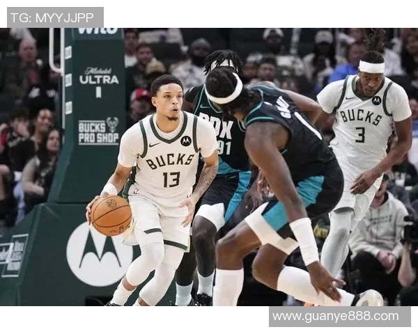 雄鹿与开拓者精彩对决回放1月12日全场比赛亮点回顾